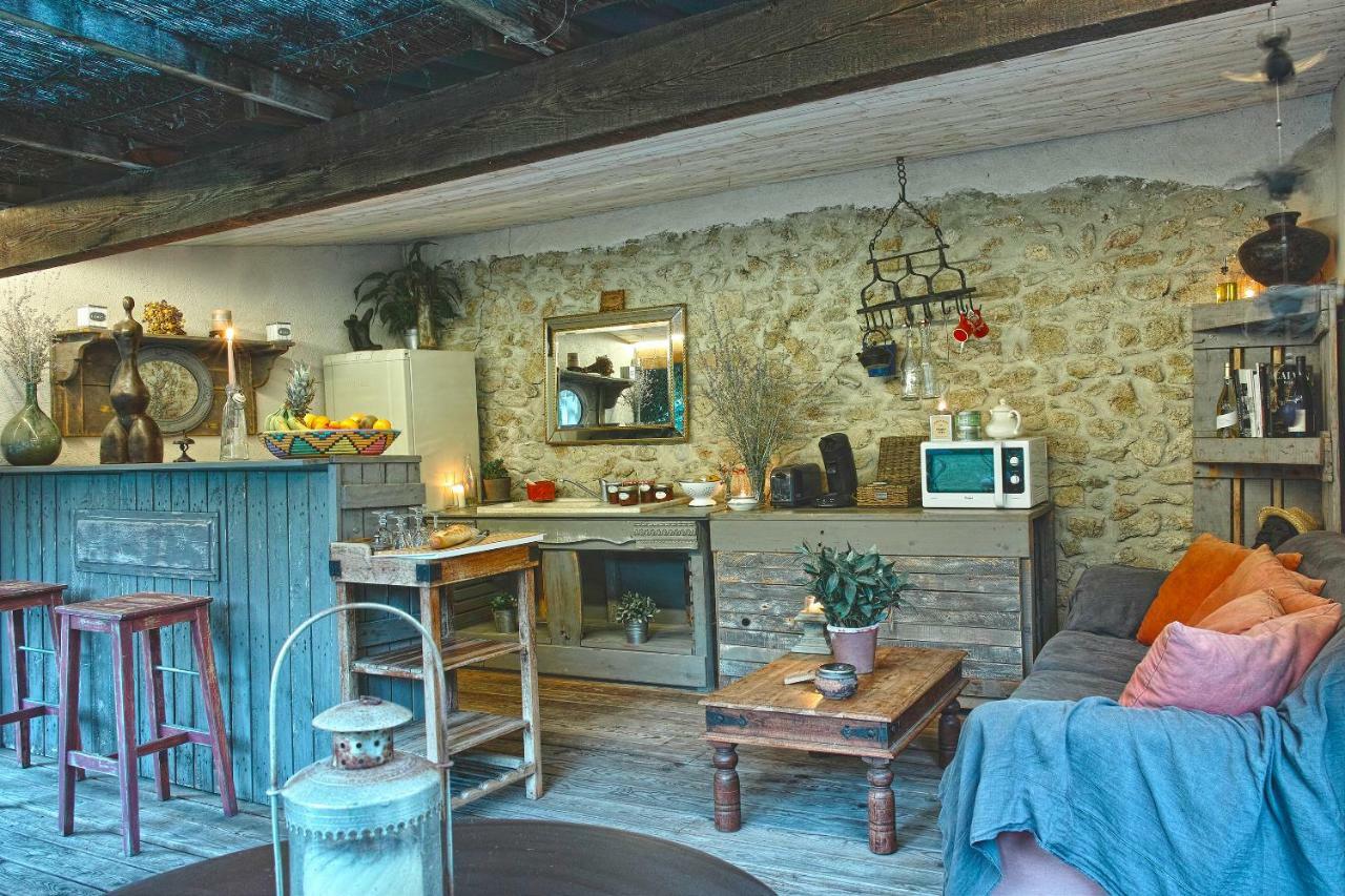 Le Moulin De Picaud Bed & Breakfast Grans Екстериор снимка